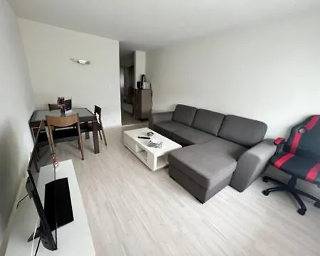 Beautiful 2.5 In Апартаменти